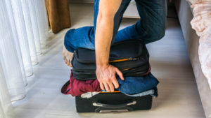 how to pack clothes for holiday in a 10kg suitcase