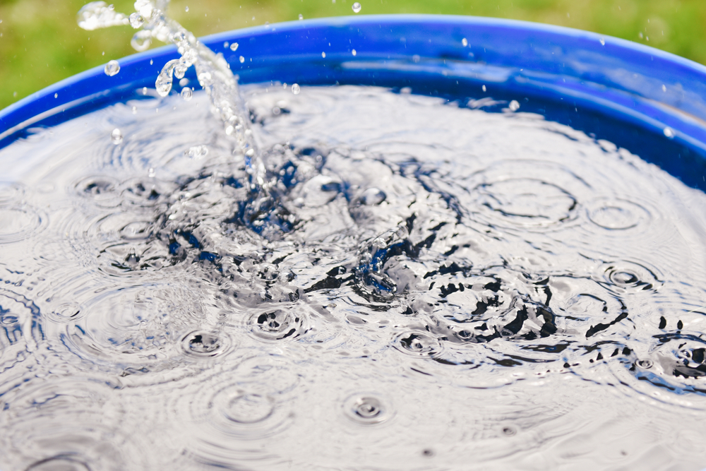 secure water tanks from wind